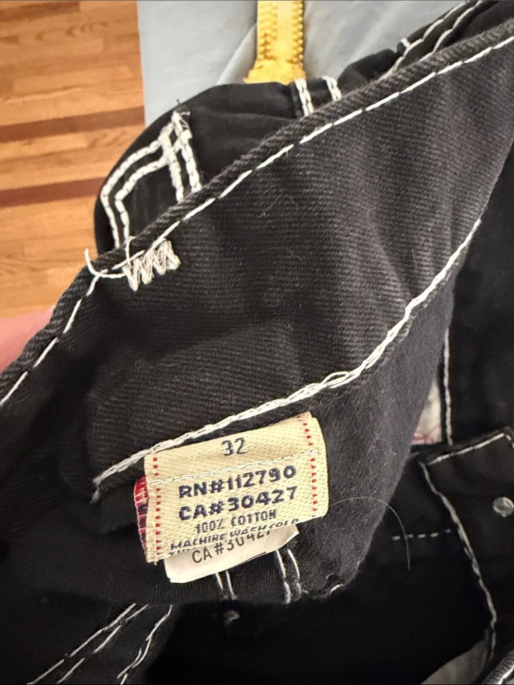 True Religion Joey Super T Black Jeans with White Stitching 32 x 32 NWOT